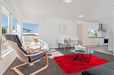 Photo of property in 2/8 Paul Place, Pakuranga, Auckland, 2010