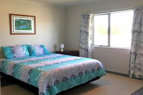 Photo of property in 369 One Tree Point Road, One Tree Point, 0118