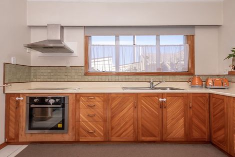 Photo of property in 92 Russell Street, Westport, 7825