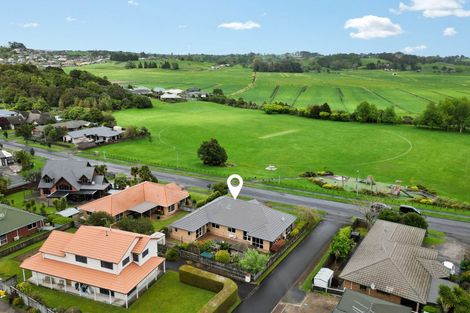 Photo of property in 56 Ayrshire Drive, Grandview Heights, Hamilton, 3200