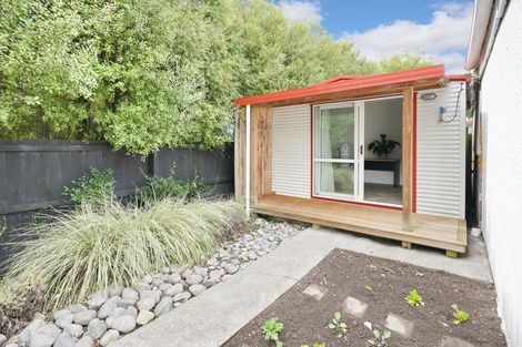 Photo of property in 33 Seymour Street, Hornby, Christchurch, 8042