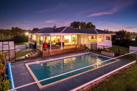 Photo of property in 255 Kaihihi Road, Okato, New Plymouth, 4381