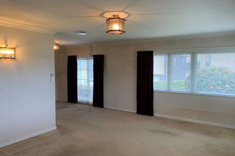 Photo of property in 7 Sunrise Avenue, Murrays Bay, Auckland, 0630