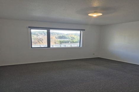 Photo of property in 49a Albatross Close, Whitby, Porirua, 5024