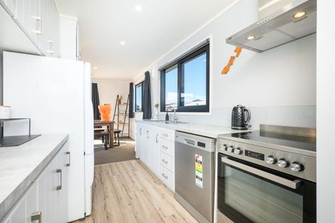 Photo of property in 7 Colonial Place, Kelvin Grove, Palmerston North, 4414