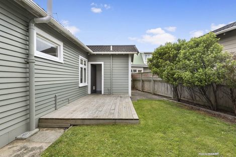 Photo of property in 2 Resolution Street, Lyall Bay, Wellington, 6022