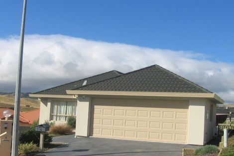 Photo of property in 6 Hetsby Place, Churton Park, Wellington, 6037