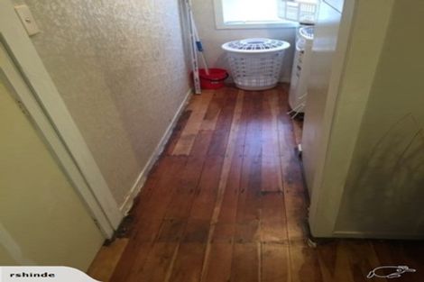 Photo of property in 4 Kaurilands Road, Titirangi, Auckland, 0604