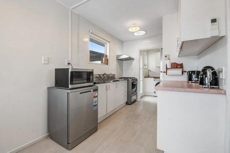 Photo of property in 71b Red Beach Road, Red Beach, 0932