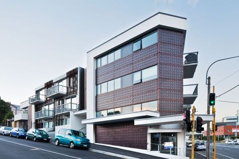 Photo of property in Masina Apartments, 102/80u Riddiford Street, Newtown, Wellington, 6021