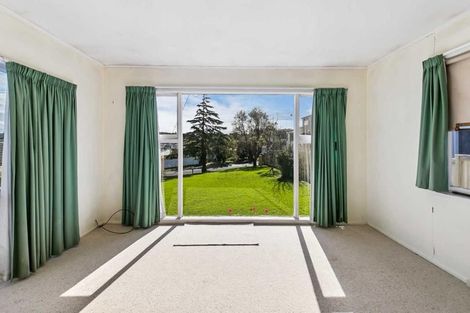 Photo of property in 10 Pax Avenue, Forrest Hill, Auckland, 0620