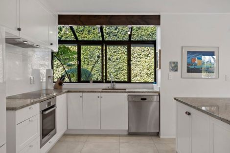 Photo of property in 2/42 Beulah Avenue, Rothesay Bay, Auckland, 0630