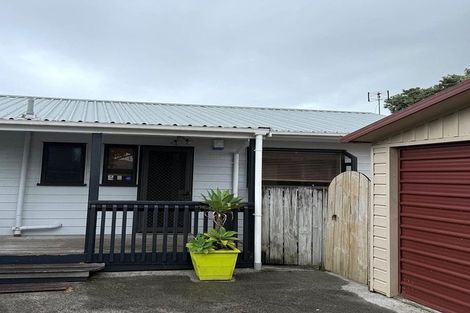 Photo of property in 32 Wai Iti Place, Clendon Park, Auckland, 2103