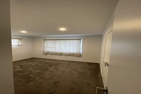 Photo of property in 73 Triangle Road, Massey, Auckland, 0614