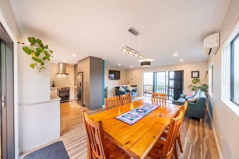 Photo of property in 2/75 Eskdale Road, Papakowhai, Porirua, 5024