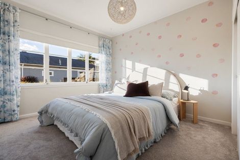 Photo of property in 24 Banbury Crescent, Fairfield, Hamilton, 3214