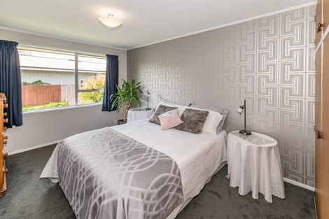 Photo of property in 2/6 Cam Place, Harewood, Christchurch, 8051