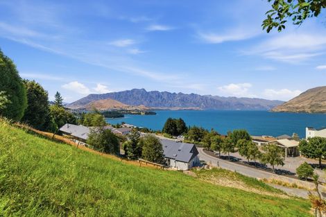 Photo of property in 10 Sainsbury Road, Fernhill, Queenstown, 9300