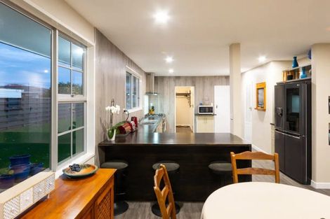 Photo of property in 17 Anaru Place, Awapuni, Palmerston North, 4412