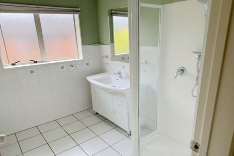 Photo of property in 102a Wharf Road, Te Atatu Peninsula, Auckland, 0610