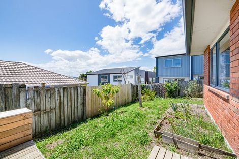 Photo of property in 22 Mili Way, Ranui, Auckland, 0612