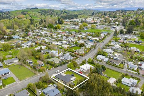 Photo of property in 2 Bibby Street, Waipawa, 4210