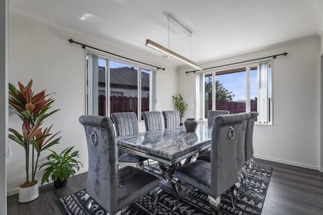Photo of property in 16 Callum Brae Drive, Rototuna, Hamilton, 3210
