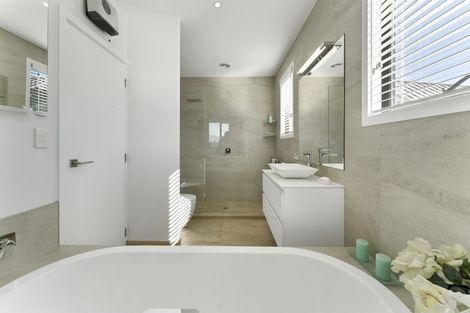 Photo of property in 37 Mcadam Drive, Jacks Point, Queenstown, 9371