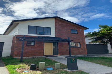 Photo of property in 16 Secoia Crescent, Mangere, Auckland, 2022