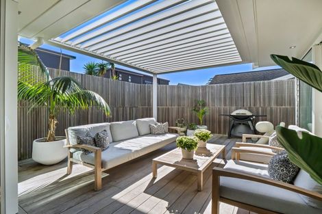 Photo of property in 35e Oceanbeach Road, Mount Maunganui, 3116