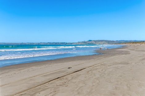 Photo of property in 3 Katrin Place, Mahia, 4198