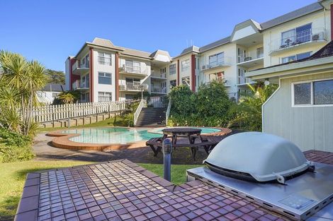 Photo of property in 2/10 Hunter Street, Hamilton Lake, Hamilton, 3204