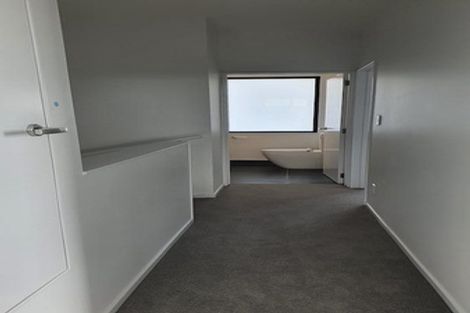 Photo of property in 15/62u Spenmoor Street, Newlands, Wellington, 6037