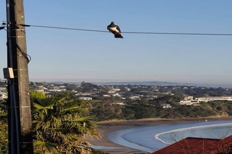 Photo of property in 2 Swann Beach Road, Stanmore Bay, Whangaparaoa, 0932