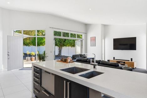 Photo of property in 6a Walton Park Avenue, Fairfield, Dunedin, 9018