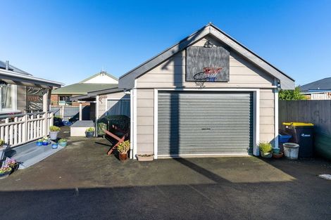 Photo of property in 196 Oxford Street, South Dunedin, Dunedin, 9012