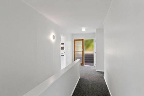 Photo of property in 97 Glanmire Road, Newlands, Wellington, 6037