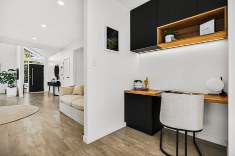 Photo of property in 6 Blacks Road, Greenhithe, Auckland, 0632
