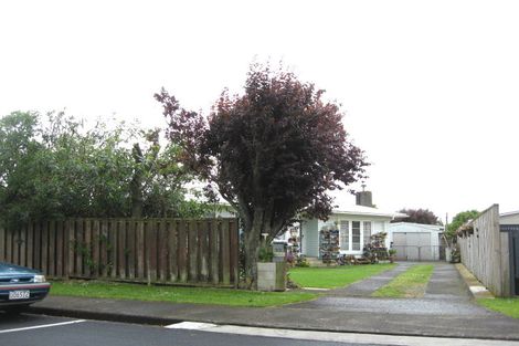 Photo of property in 4 Sunnypark Avenue, Rosehill, Papakura, 2113