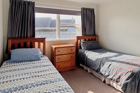 Photo of property in 49 Thomas Place, Foxton Beach, Foxton, 4815