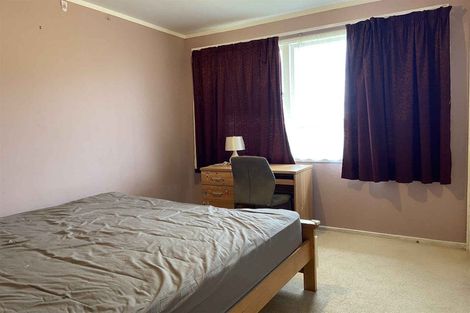 Photo of property in 71 Seaview Road, Glenfield, Auckland, 0629