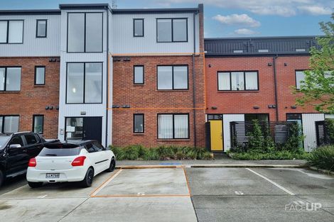 Photo of property in 4/17 Uku Lane, Hobsonville, Auckland, 0616