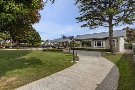 Photo of property in 119 Bartholomew Road, Levin, 5510