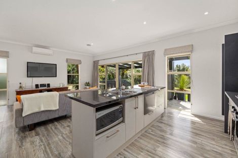 Photo of property in 17 Riddell Road, Kerikeri, 0230