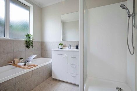 Photo of property in 29 Keri Vista Rise, Papakura, 2110