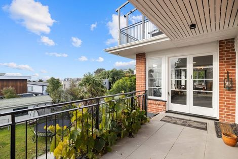 Photo of property in 14 Huntsbury Avenue, Huntsbury, Christchurch, 8022