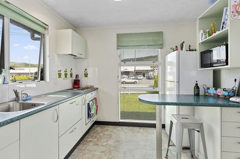 Photo of property in 46f1 Oxford Street, Tawa, Wellington, 5028
