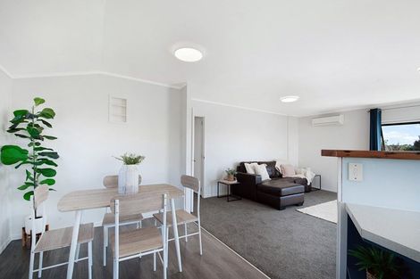 Photo of property in 2/25 Clearview Heights, Ranui, Auckland, 0612