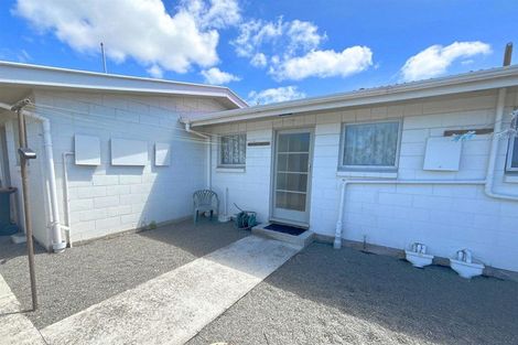 Photo of property in Kings Autos (ex Morgans Factory), 3/206 Hastings Street South, Hastings, 4122