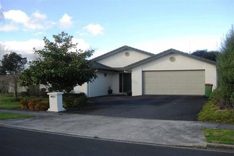 Photo of property in 1 Chatswood Place, Rototuna, Hamilton, 3210